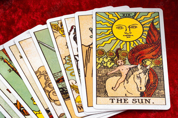Unlock the Secrets of Your Destiny with Tarot Readings!